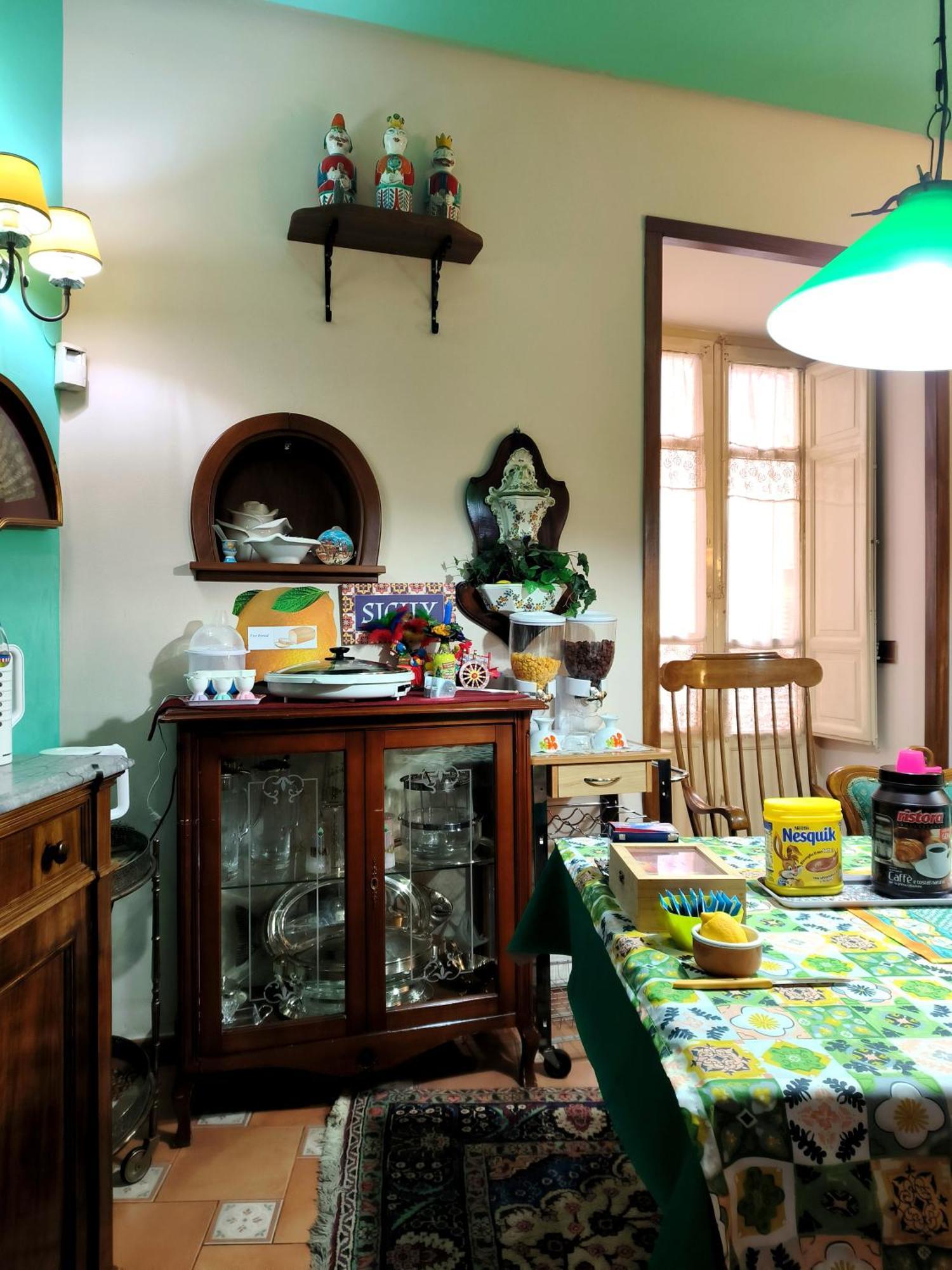 Vittorio Emanuele Rooms Di Prinzi Palermo Exteriér fotografie